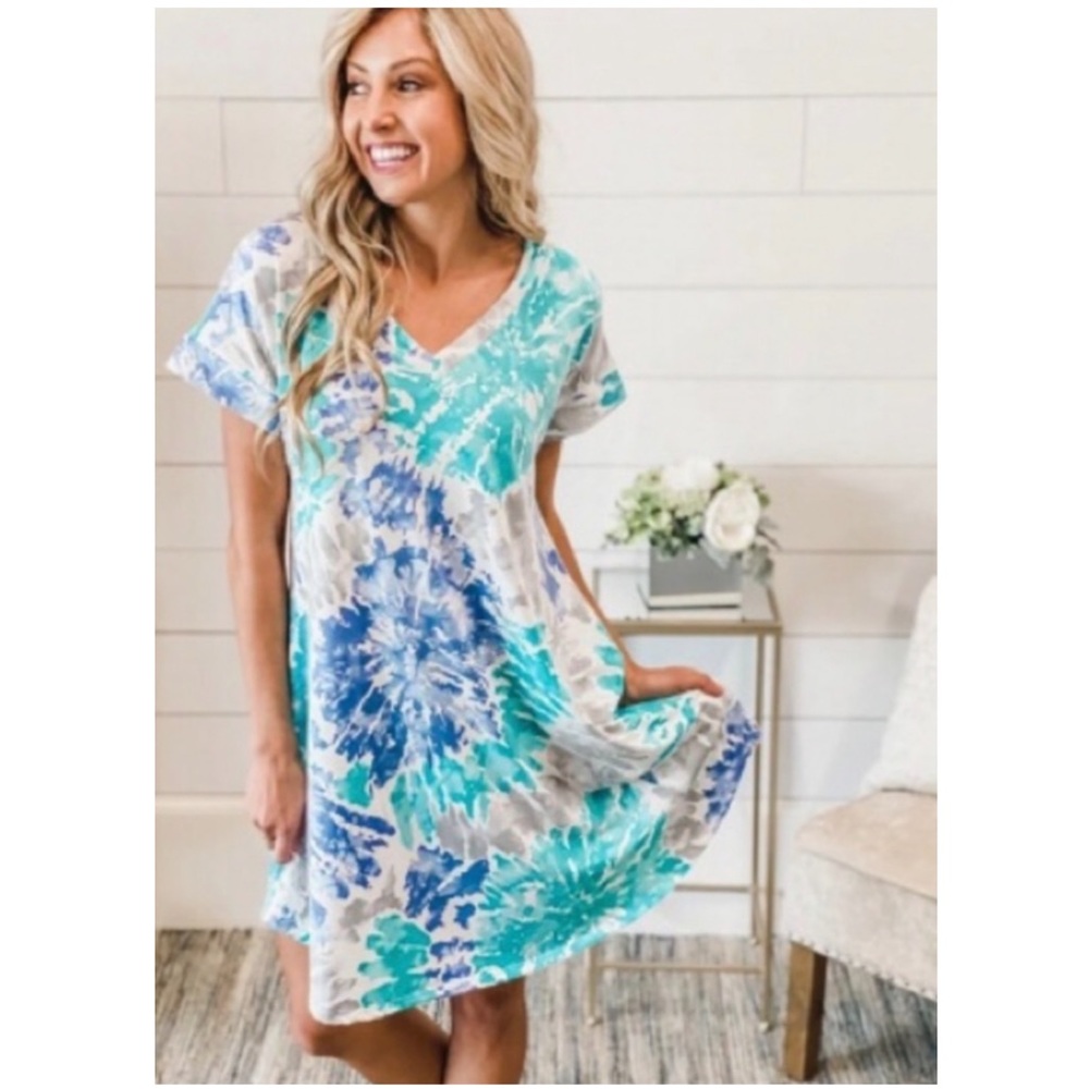 C̺͆L̺͆E̺͆A̺͆R̺͆A̺͆N̺͆C̺͆E̺͆   Multi Color Short sleeve dress
